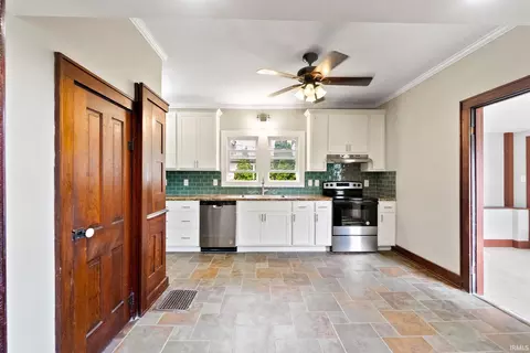 201 E Calhoun St, Claypool, IN 46510 photo 4