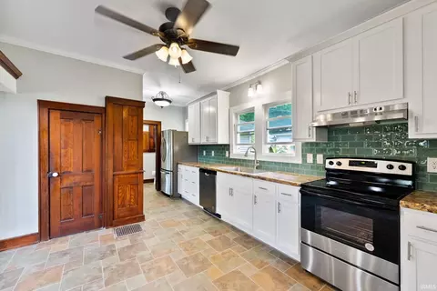 201 E Calhoun St, Claypool, IN 46510 photo 3