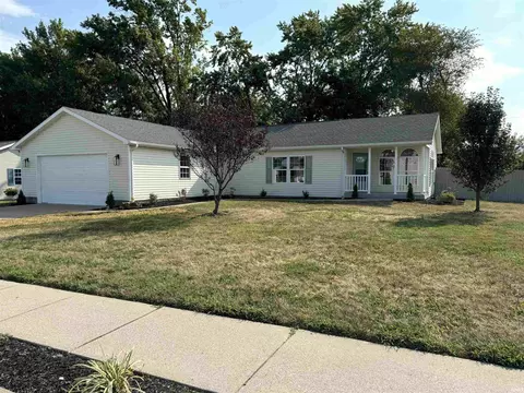 15911 Fenway Dr, Evansville, IN 47725