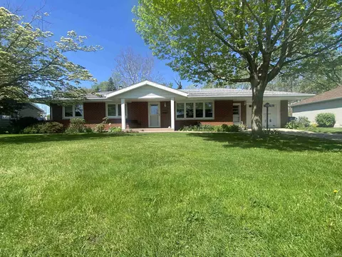 733 Randolph St, Plymouth, IN 46563