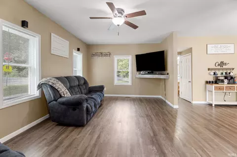 214 W Steuben St, Lagrange, IN 46761 photo 7