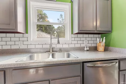 214 W Steuben St, Lagrange, IN 46761 photo 13
