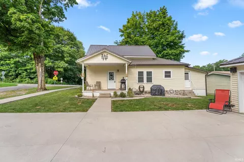214 W Steuben St, Lagrange, IN 46761 photo 3