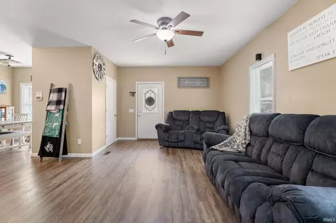 214 W Steuben St, Lagrange, IN 46761 photo 8