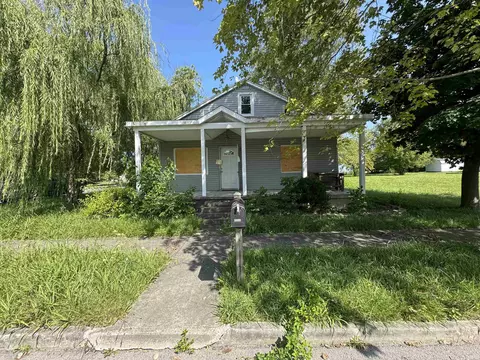 1022 N Monroe St, Hartford City, IN 47348