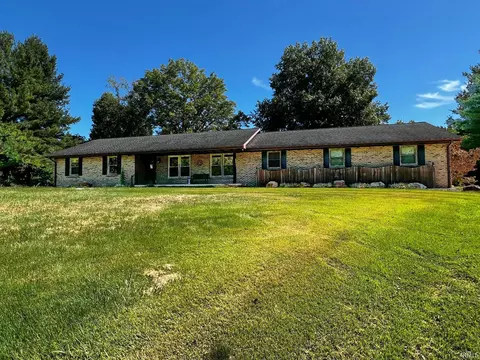 8445 Schaeffer Rd, Evansville, IN 47720