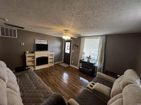 850 W Frank St, Mitchell, IN 47446 photo 8