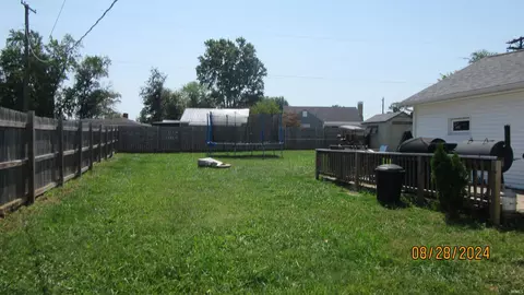 850 W Frank St, Mitchell, IN 47446 photo 4