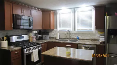 850 W Frank St, Mitchell, IN 47446 photo 10