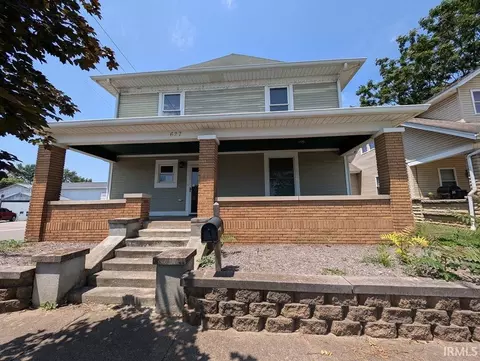 627 I St, Bedford, IN 47421 photo 1