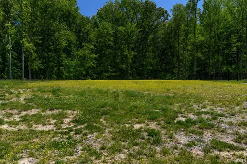 2234 Victoria Woods Dr, Boonville, IN 47601