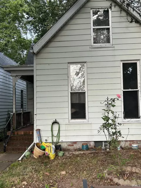 1311 Stinson Ave, Evansville, IN 47712