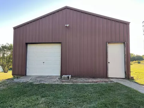 1238 N 100 E Rd, Wabash, IN 46992 photo 3