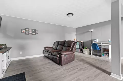 502 E Miami Dr, Syracuse, IN 46567 photo 22