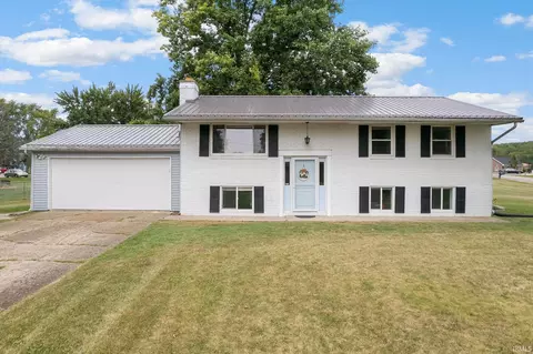 502 E Miami Dr, Syracuse, IN 46567 photo 1