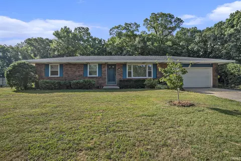 25592 Meadow Oak Ln, Elkhart, IN 46514