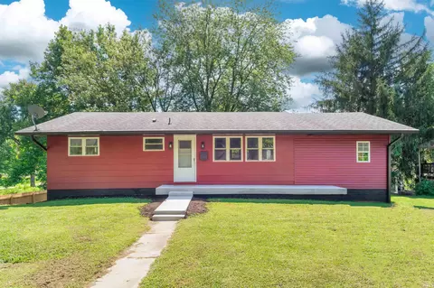 206 E Frank St, Mitchell, IN 47446 photo 1