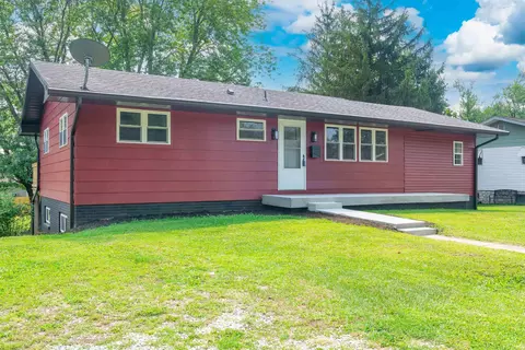206 E Frank St, Mitchell, IN 47446 photo 2