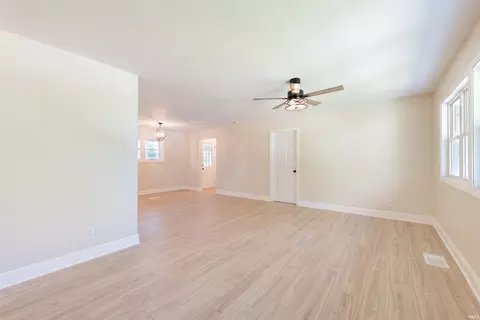 206 E Frank St, Mitchell, IN 47446 photo 5