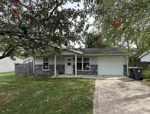 909 W Cardinal Ct, Bloomington, IN 47403