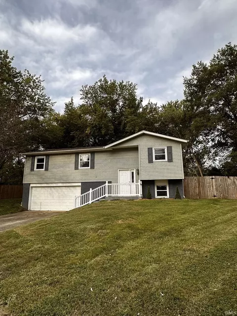 740 S Westwood Dr, Bloomington, IN 47403