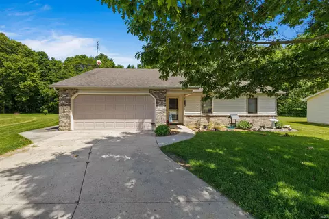 301 Springer Dr, Butler, IN 46721