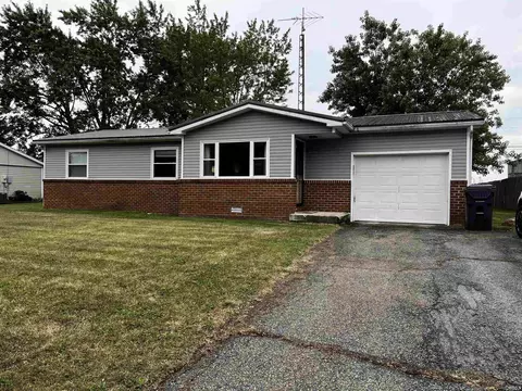 228 E Bragg Ave, Upland, IN 46989 photo 1