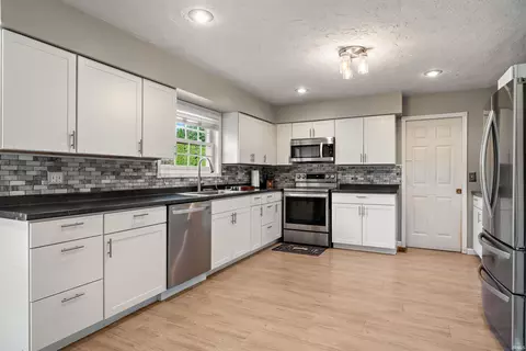 605 E 975 S, Fairmount, IN 46928 photo 16