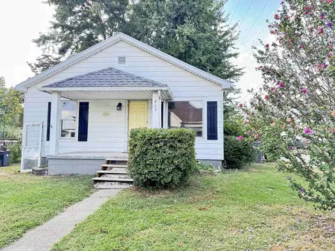 803 S 2nd St, Boonville, IN 47601