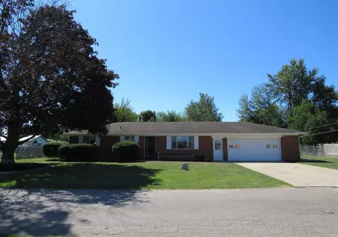 315 W Center St, Burket, IN 46508