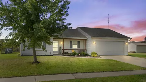 301 Charles Dr, Fremont, IN 46737
