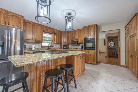2152 W Skyview Dr, Jasper, IN 47546 photo 7