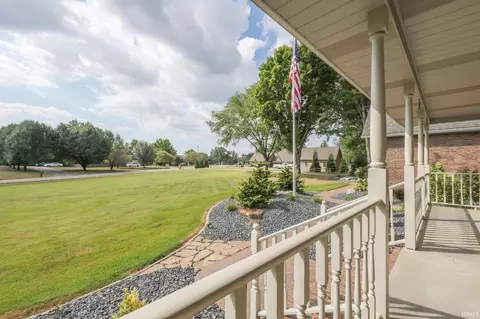 2152 W Skyview Dr, Jasper, IN 47546 photo 3