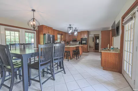 2152 W Skyview Dr, Jasper, IN 47546 photo 8