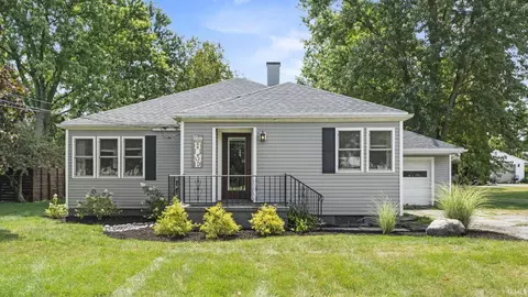 405 W Main St, Silver Lake, IN 46982
