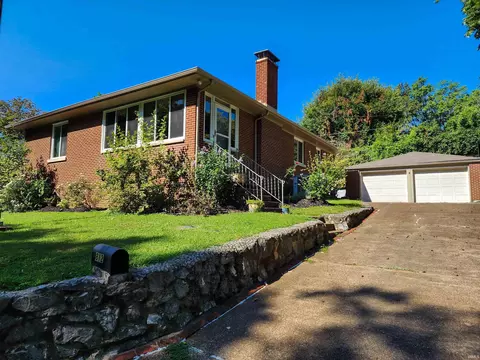 812 N Barker Ave, Evansville, IN 47712