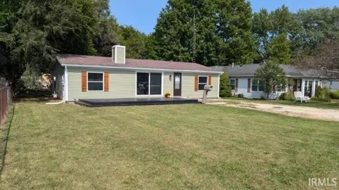 1003 E Smith St, Warsaw, IN 46580