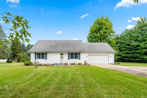 556 E Beer Rd, Milford, IN 46542