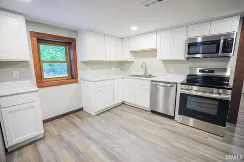 37 E Tanner Ave, Spencer, IN 47460 photo 9