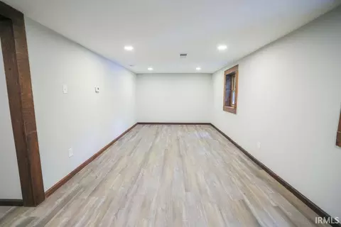 37 E Tanner Ave, Spencer, IN 47460 photo 3