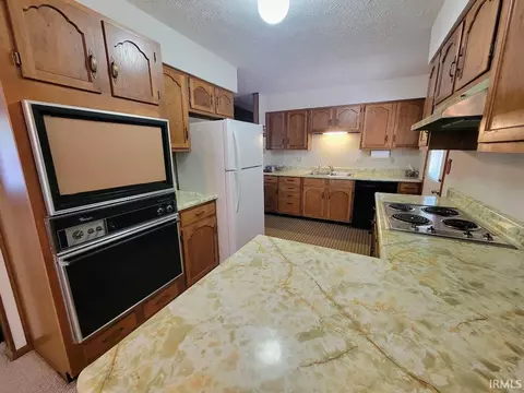 920 E Dillman Rd, Bloomington, IN 47401 photo 9