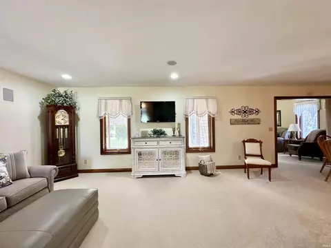 812 Maple Ct, Sweetser, IN 46987 photo 6