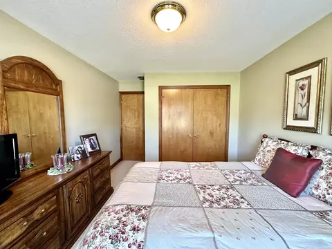 812 Maple Ct, Sweetser, IN 46987 photo 17