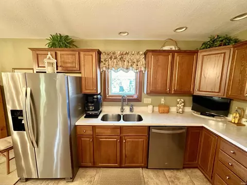 812 Maple Ct, Sweetser, IN 46987 photo 12