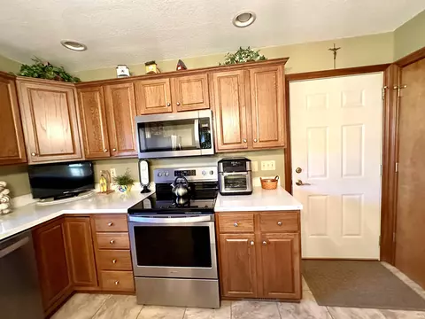 812 Maple Ct, Sweetser, IN 46987 photo 13