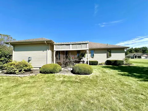812 Maple Ct, Sweetser, IN 46987 photo 30