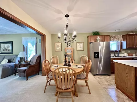 812 Maple Ct, Sweetser, IN 46987 photo 7