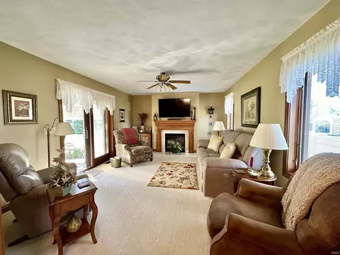 812 Maple Ct, Sweetser, IN 46987 photo 8