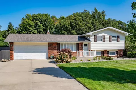 1466 W Eastbrook St, Warsaw, IN 46580