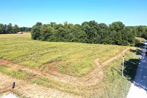 000 Newport Rd, Bowling Green, IN 47833